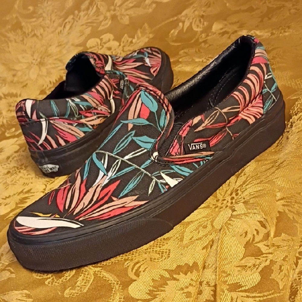 VANS Slip-on Tropical Sneakers - Black, Blue and Pink Size Women's 7.5 Men's 6.0
